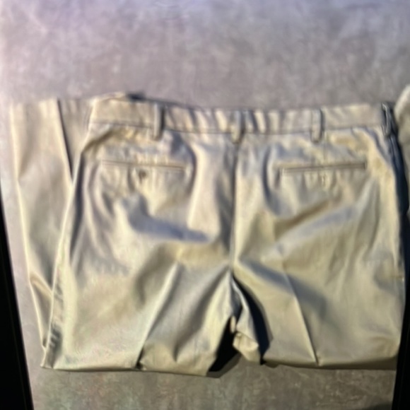 Men Docker Khaki Classic Pants!!! Size: W42/L32 - Picture 2 of 8